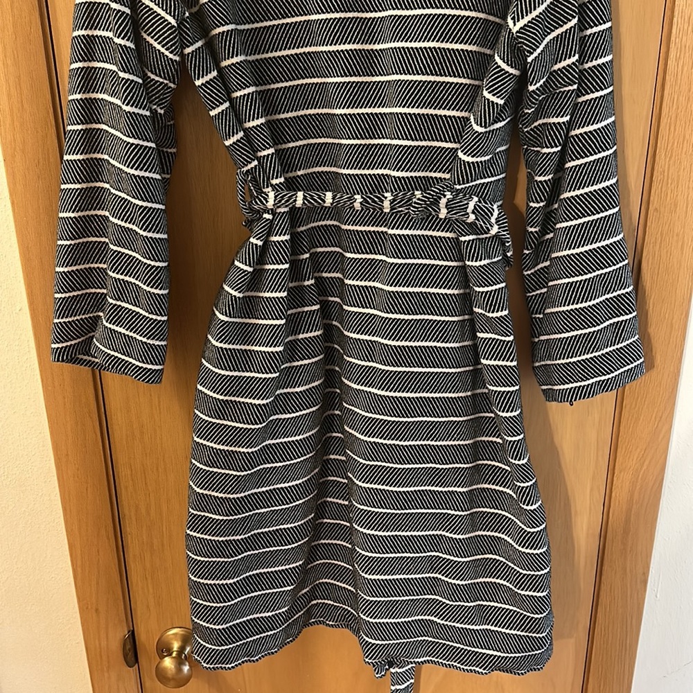 Striped Hooded Women's Robe - Picture 11 of 12